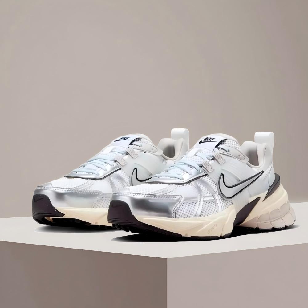 Women Shoes Running Nike - Nike V2K RUN Retro-geïnspireerde, veelzijdige casual